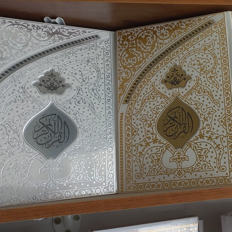 قرآن قابدار طلاکوب خط عثمان طاها رنگی
