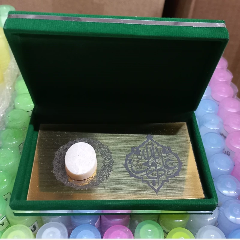 نگین متبرک حرم امام علی غدیری بسته 12 عددی