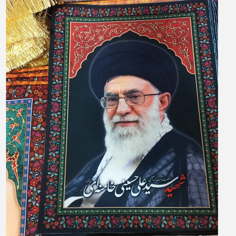 پوستر رهبری مخمل 3