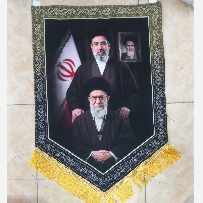 پرچم رهبران 70 در 50 صالح بعد صالح