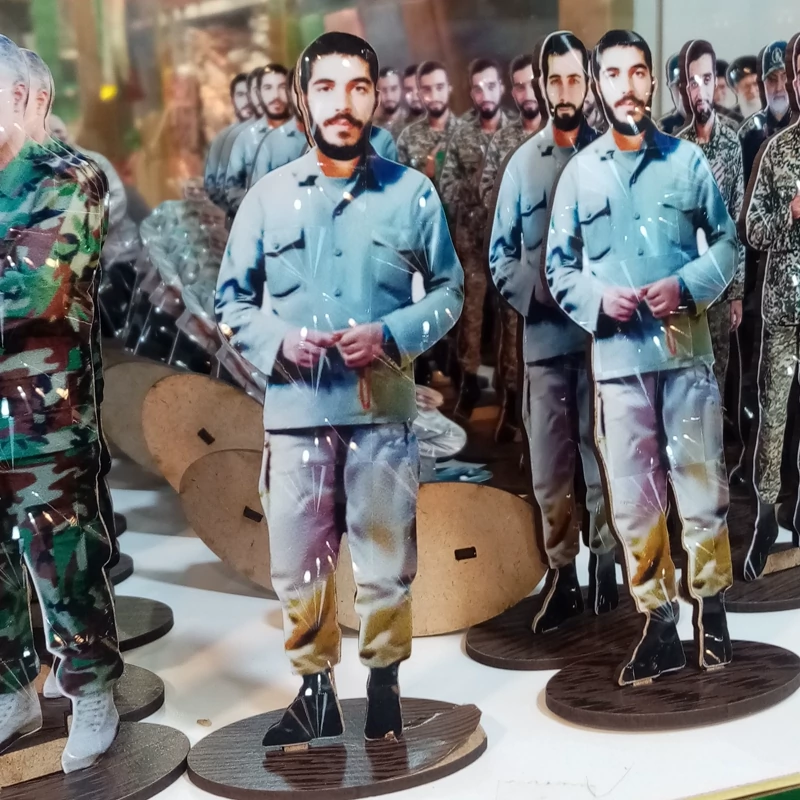 10 عدد تندیس چوبی رومیزی شهید ابراهیم هادی