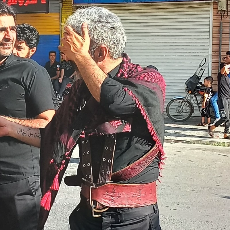 هیکلی کمربند علم و علامات چرم گاومیش